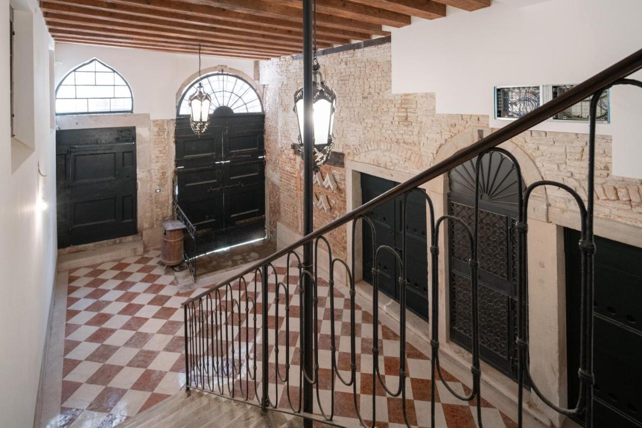 Apartment Sisila Velence Kültér fotó