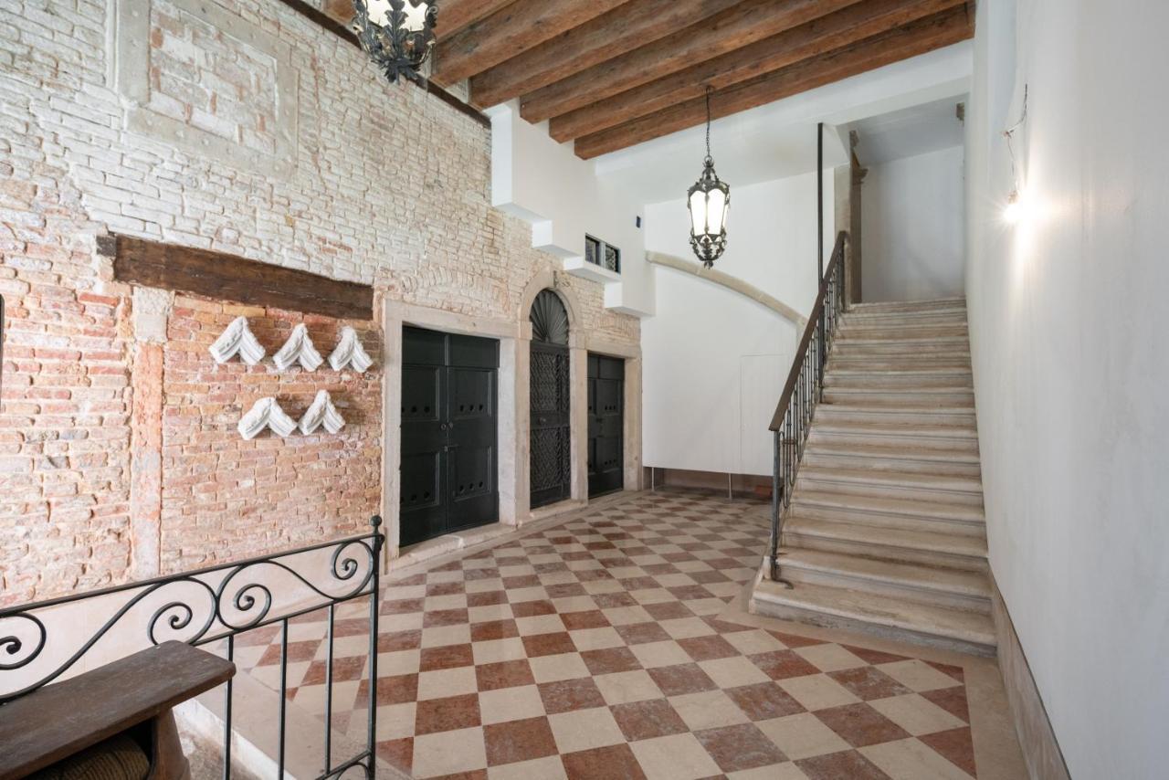 Apartment Sisila Velence Kültér fotó