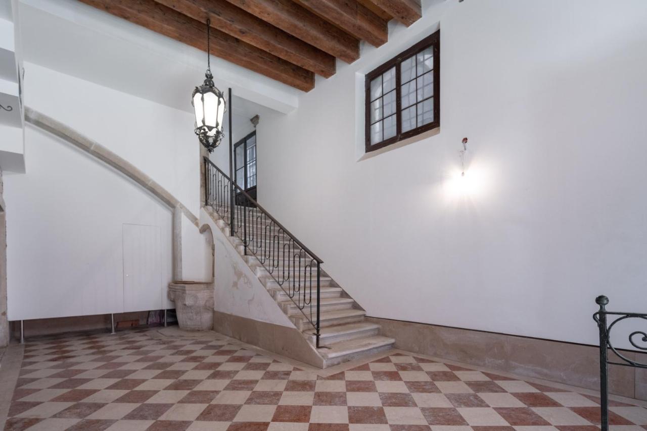 Apartment Sisila Velence Kültér fotó